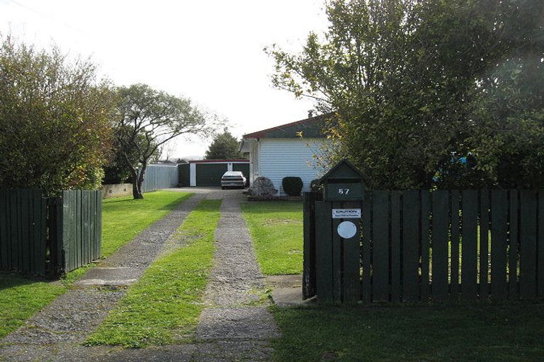 Photo of property in 87 Wood Street, Wainuiomata, Lower Hutt, 5014