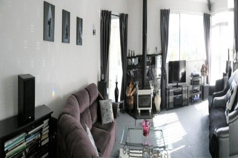 Photo of property in 27 Coates Street, Greymouth, 7805