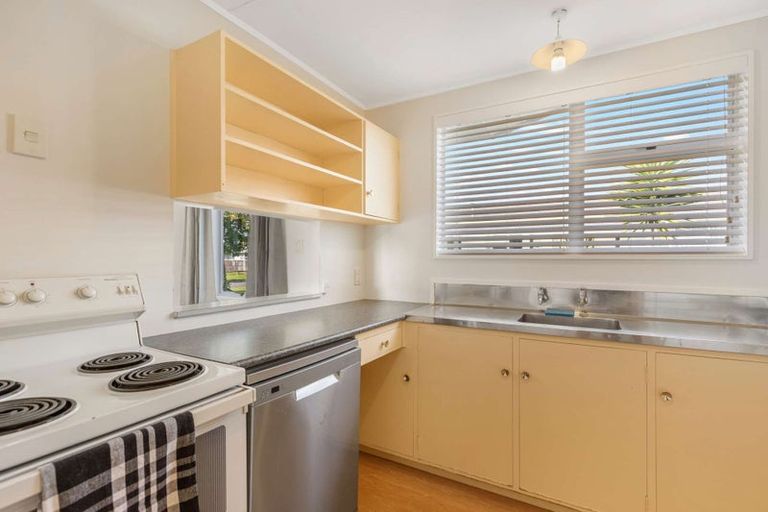 Photo of property in 32 Cascade Crescent, Westbrook, Palmerston North, 4412