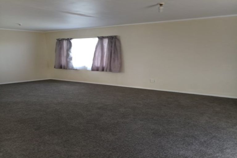 Photo of property in 22 Greenstone Place, Clover Park, Auckland, 2019