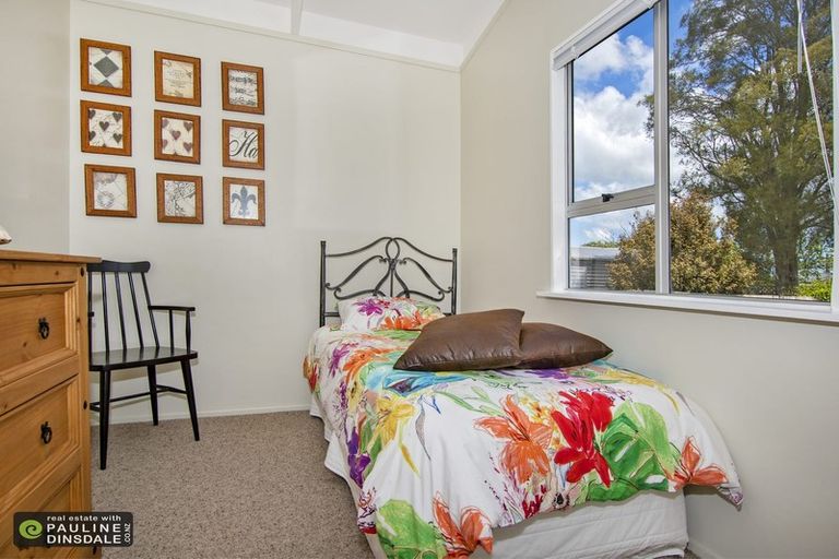 Photo of property in 76 George Street, Hikurangi, 0114