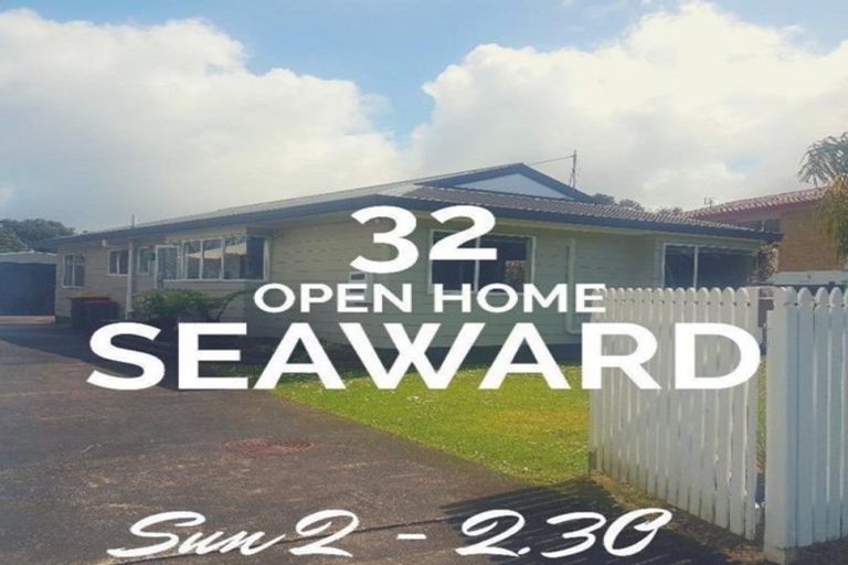 Photo of property in 32 Seaward Place, Wattle Downs, Auckland, 2103