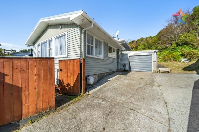 Photo of property in 21 Robson Street, Stokes Valley, Lower Hutt, 5019
