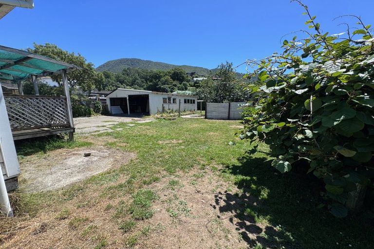 Photo of property in 25 Wairau Road, Picton, 7220