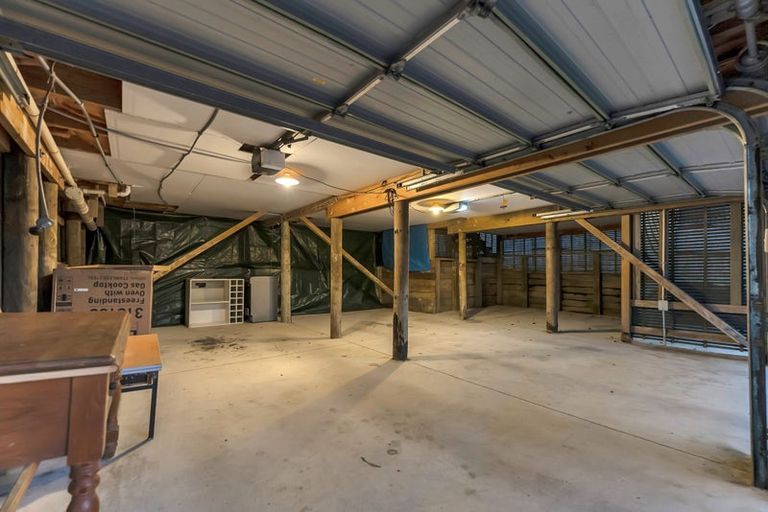 Photo of property in 81a Dundale Avenue, Blockhouse Bay, Auckland, 0600