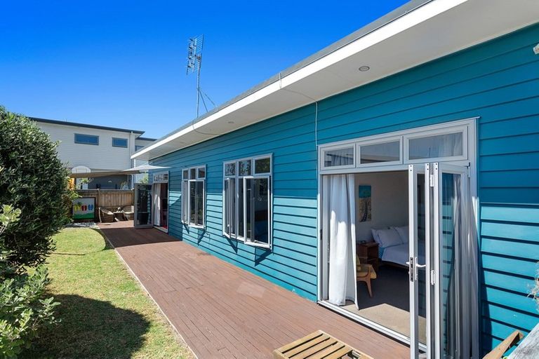Photo of property in 32c Ohuirehe Road, Coastlands, Whakatane, 3120