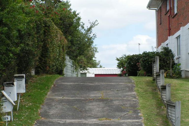 Photo of property in 2/33 Northumberland Avenue, Belmont, Auckland, 0622