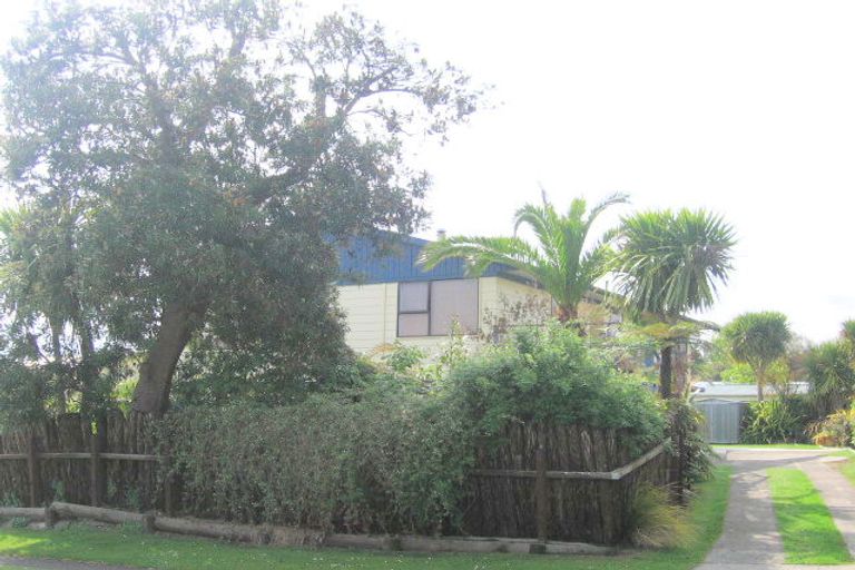 Photo of property in 27 Rewarewa Street, Owhata, Rotorua, 3010