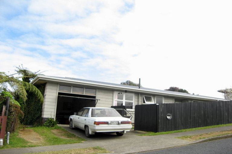 Photo of property in 34 Belair Avenue, Blagdon, New Plymouth, 4310