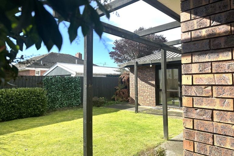 Photo of property in 74 Maidstone Road, Ilam, Christchurch, 8041
