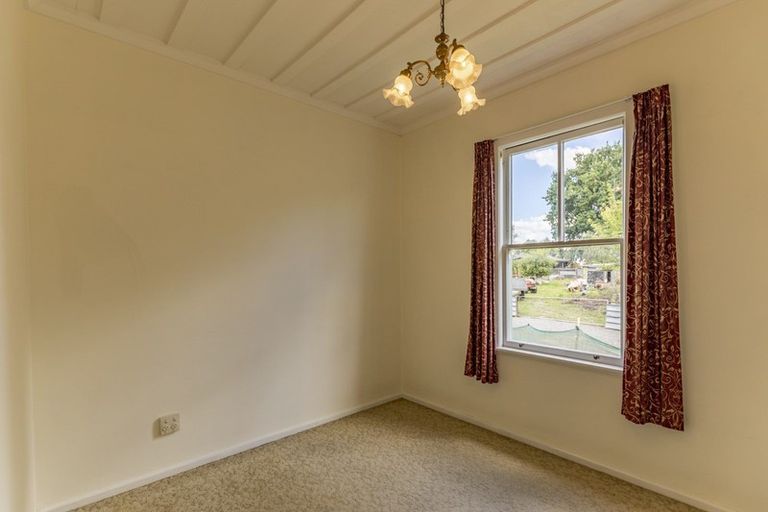 Photo of property in 4a Shanly Street, Waipawa, 4210