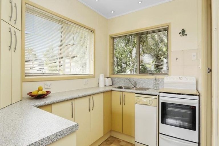 Photo of property in 1/4 Velma Road, Hillcrest, Auckland, 0627