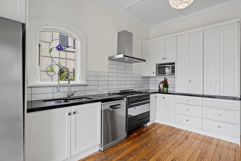 Photo of property in 155 Victoria Road, Saint Clair, Dunedin, 9012