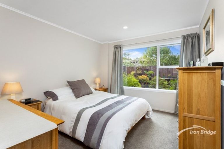 Photo of property in 2/2 Keldale Place, Forrest Hill, Auckland, 0620