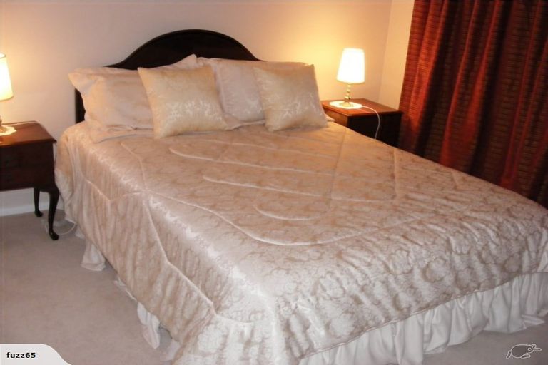 Photo of property in 2/292 Avonhead Road, Avonhead, Christchurch, 8042