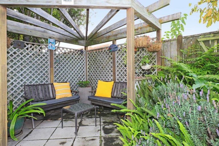 Photo of property in 3 Kensington Drive, Taradale, Napier, 4112