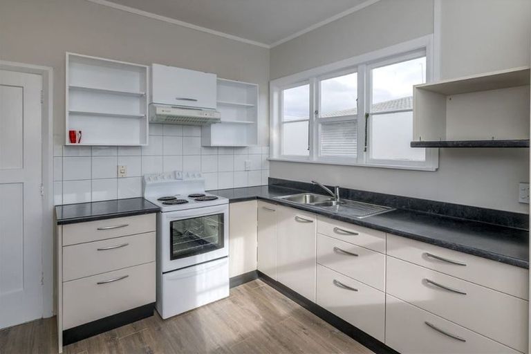 Photo of property in 55 Aotaki Street, Otaki, 5512