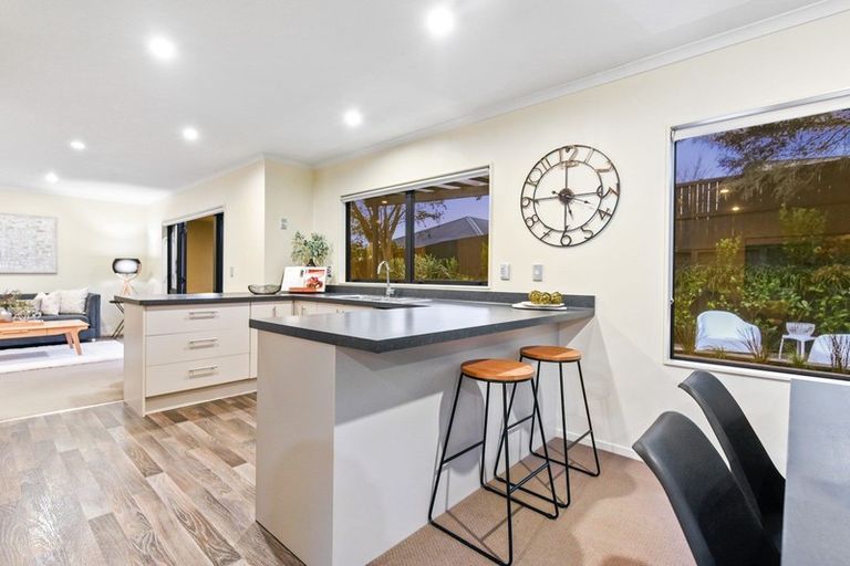 Photo of property in 12 Cabernet Close, Rototuna, Hamilton, 3210