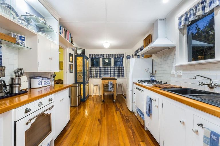 Photo of property in 2 Moult Street, Titahi Bay, Porirua, 5022