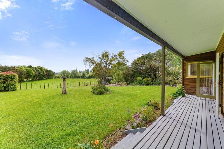 Photo of property in 123 North Manakau Road, Manakau, Levin, 5573
