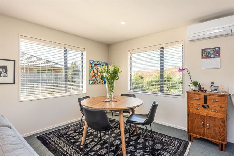 Photo of property in 19 Hamlet Lane, Heathcote Valley, Christchurch, 8022