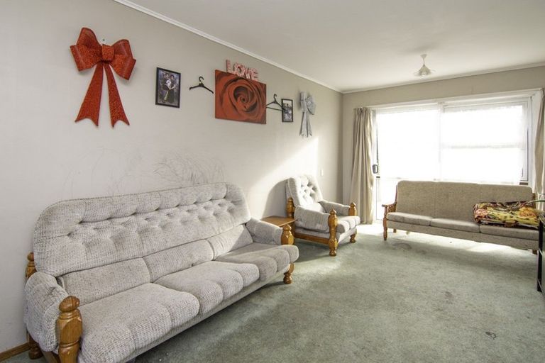 Photo of property in 7 Renfrew Place, Highbury, Palmerston North, 4412