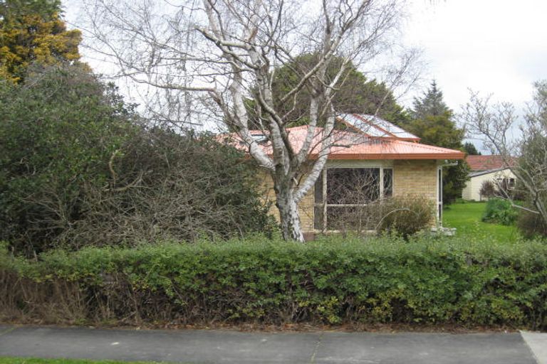 Photo of property in 21 Frederick Street, Carterton, 5713