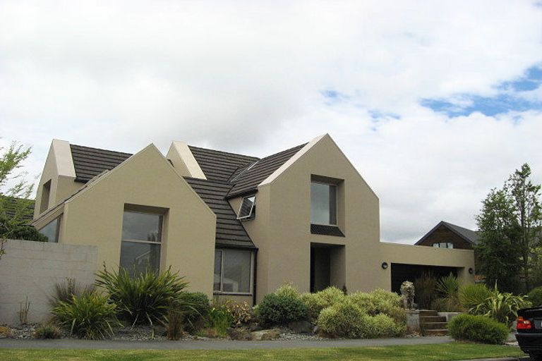 Photo of property in 6 Chateau Drive, Burnside, Christchurch, 8053