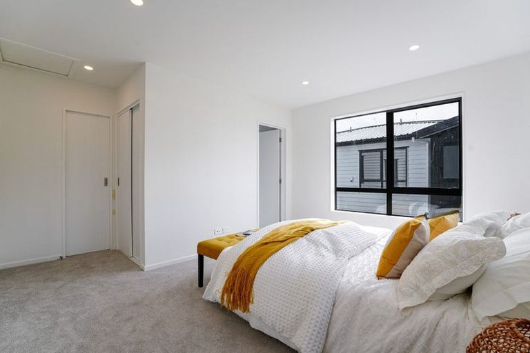 Photo of property in 4b Unsworth Drive, Unsworth Heights, Auckland, 0632