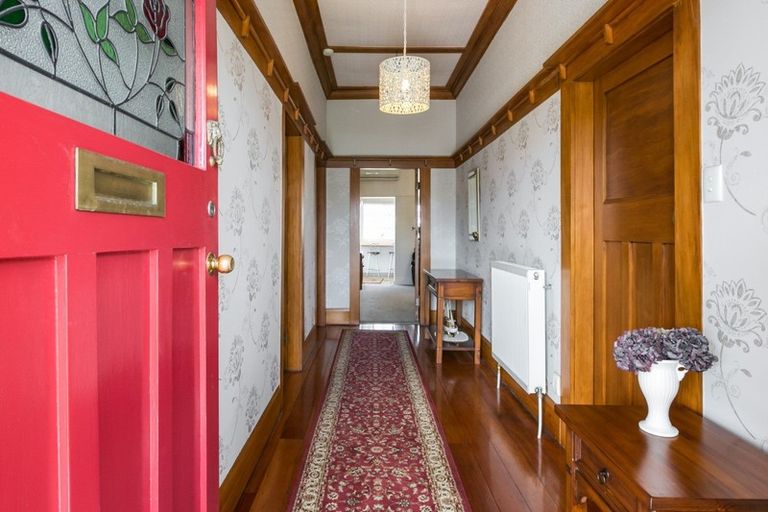 Photo of property in 8 Latham Street, Napier South, Napier, 4110