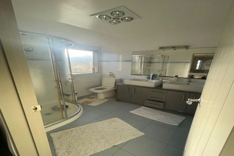 Photo of property in 10 Agapanthus Place, Flat Bush, Auckland, 2016