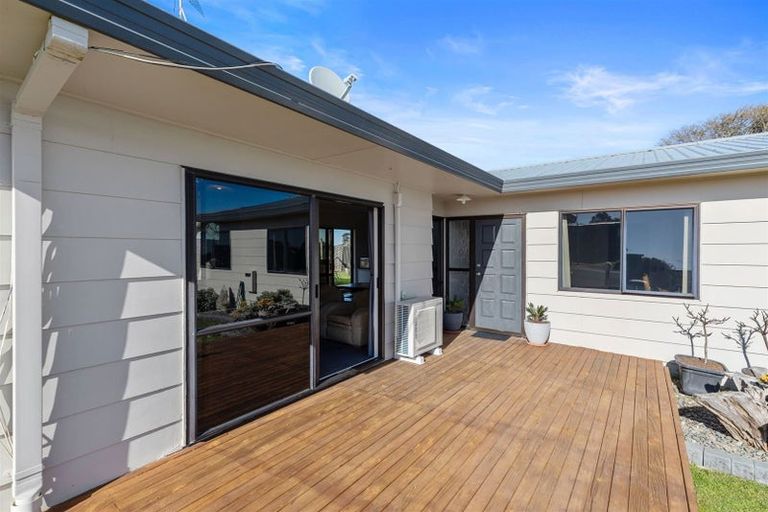 Photo of property in 18 Whenuariri Place, Maketu, Te Puke, 3189