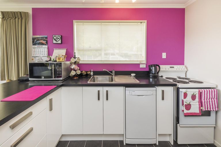 Photo of property in 53 Carter Crescent, Awapuni, Palmerston North, 4412