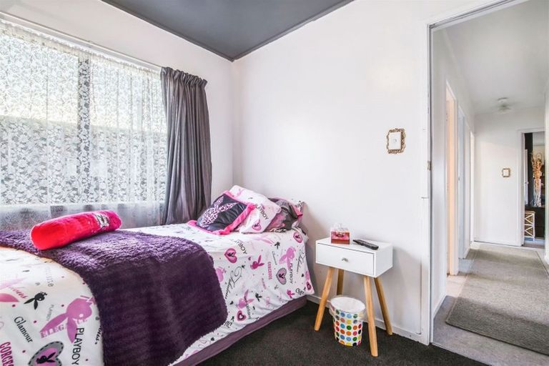 Photo of property in 488 Swanson Road, Ranui, Auckland, 0612