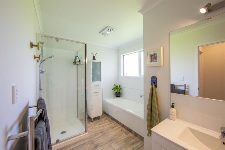 Photo of property in 38 Seascape Crescent, Waipu, 0582