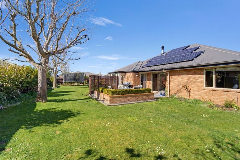 Photo of property in 33 Panckhurst Drive, Woodend, 7610