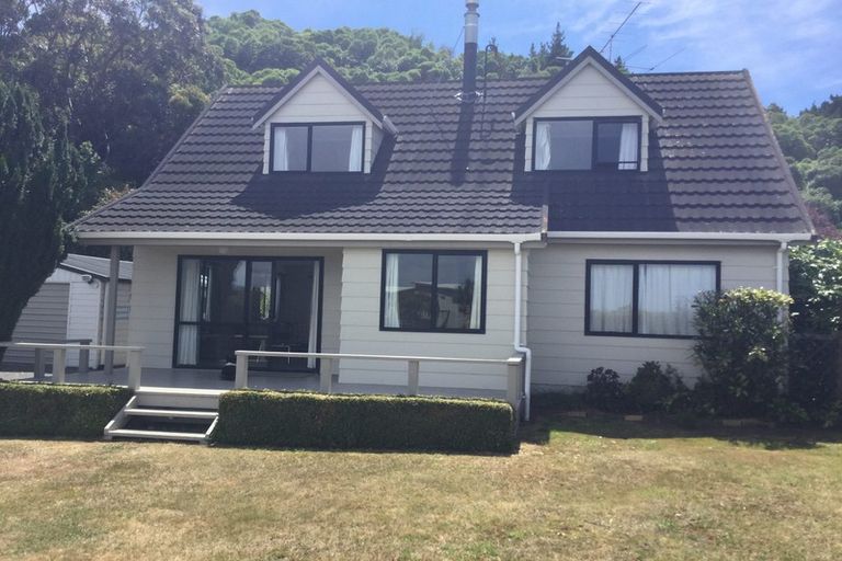 Photo of property in 40 Kotare Place, South Bay, Kaikoura, 7300