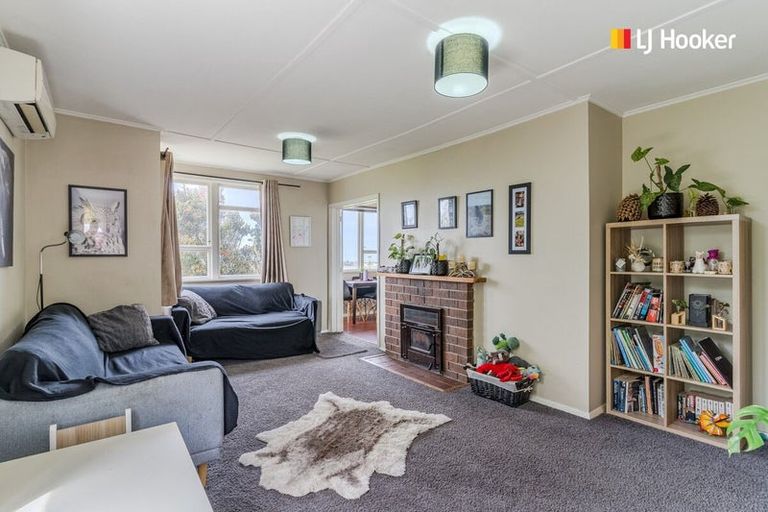 Photo of property in 15 Hanlon Street, Halfway Bush, Dunedin, 9010