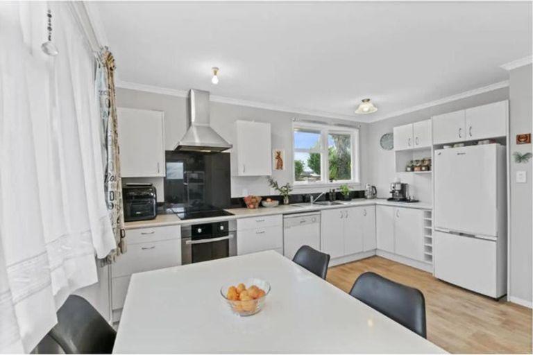 Photo of property in 250 Seaview Road, Stoke, Nelson, 7011