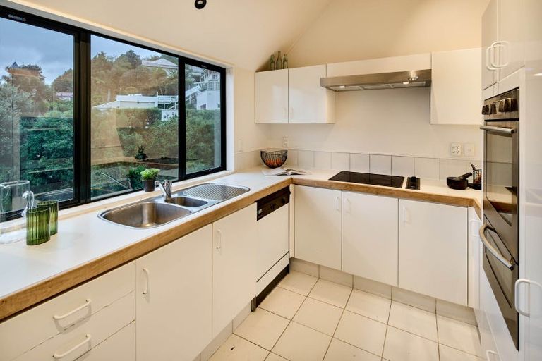 Photo of property in 28 Hay Street, Oriental Bay, Wellington, 6011