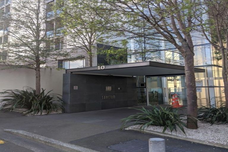Photo of property in Sanctum Apartment, 10 Ebor Street, Te Aro, Wellington, 6011