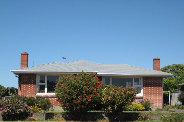 Photo of property in 32 Bickerton Street, Wainoni, Christchurch, 8061
