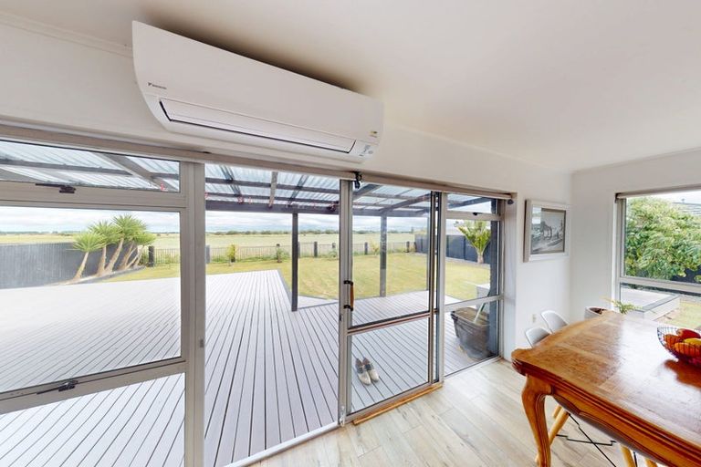 Photo of property in 21 Meadowbrook Drive, Cloverlea, Palmerston North, 4412