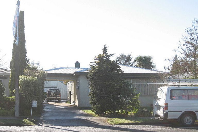 Photo of property in 417 Saint Aubyn Street West, Hastings, 4122