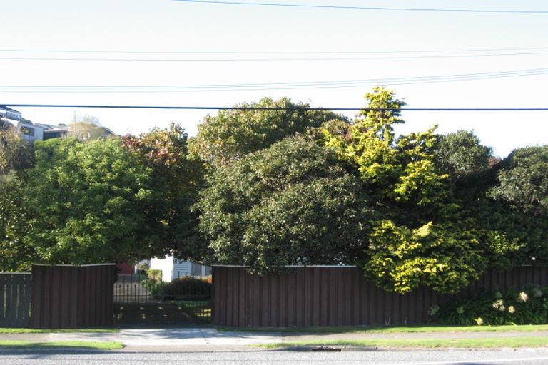 Photo of property in 230 Eastern Hutt Road, Stokes Valley, Lower Hutt, 5019