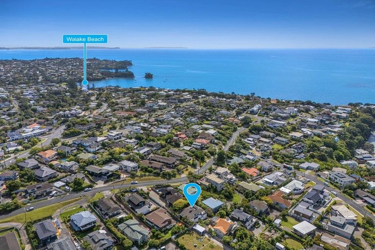 Photo of property in 13a Orchard Road, Browns Bay, Auckland, 0630