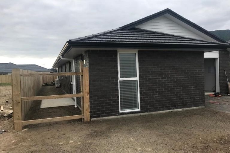 Photo of property in 27 Pohe Street, Waikanae, 5036