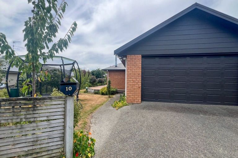 Photo of property in 10 Rexwood Estate, Carterton, 5713