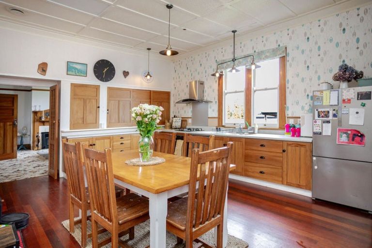 Photo of property in 39 Guy Street, Dannevirke, 4930