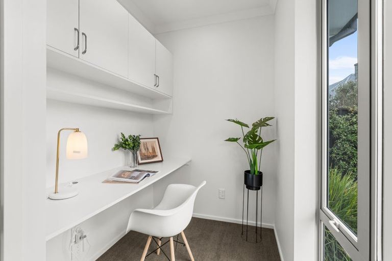 Photo of property in 14 Rockport Place, Parklands, Christchurch, 8083